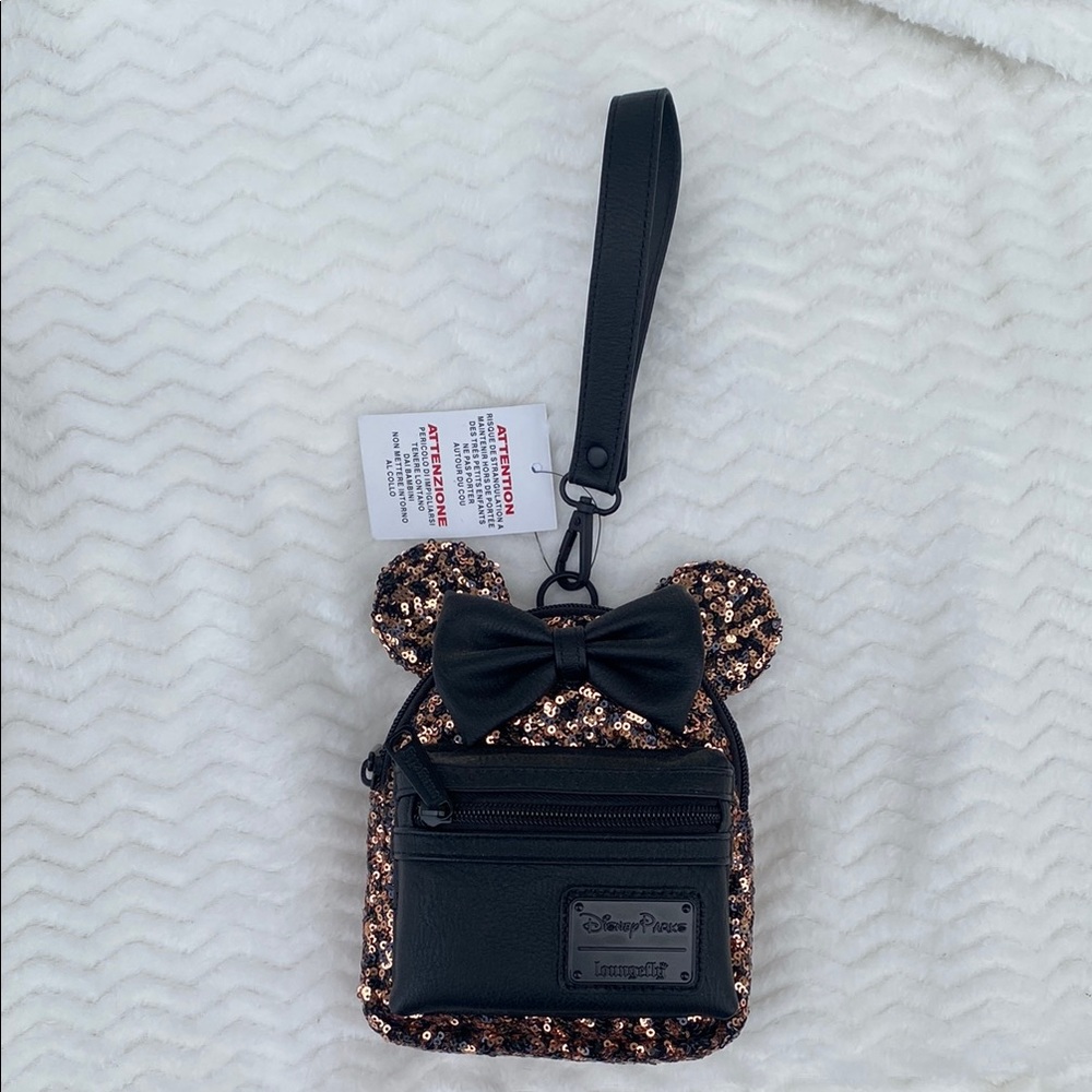 Disney Parks Loungefly  Minnie Mouse Mini backpack Sequin Wristlet